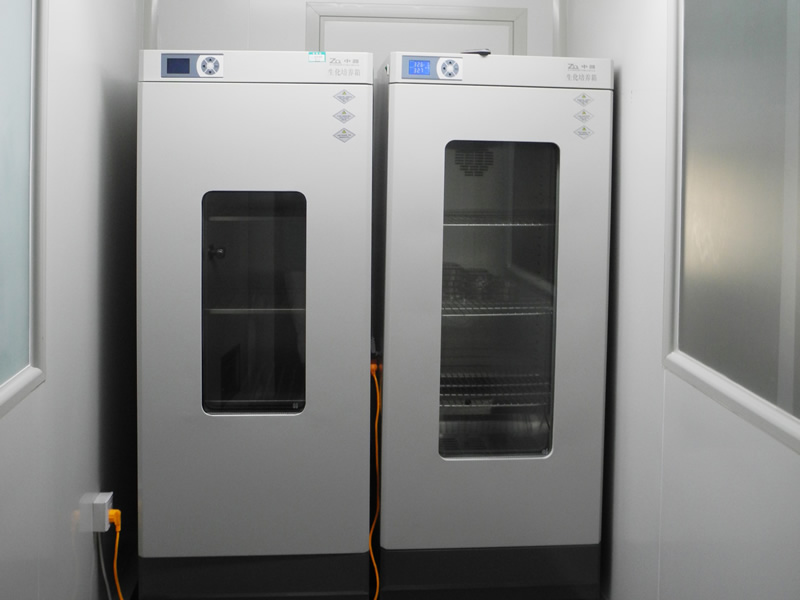 生化培養(yǎng)箱